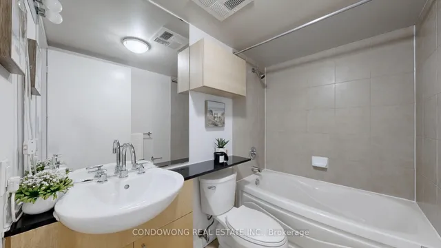 Additional image 8 of 373 Front St Unit 512