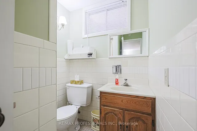 Additional image 37 of 55 Old Burnhamthorpe Rd