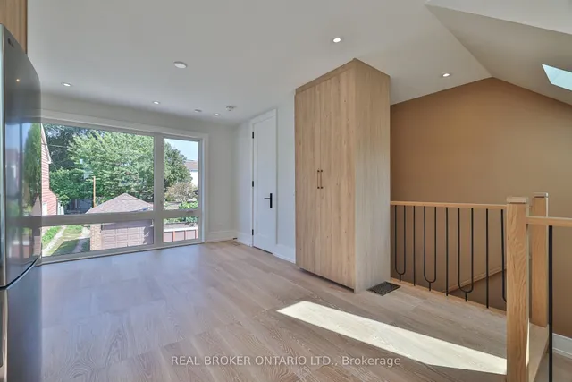 Additional image 44 of 273 Grace St