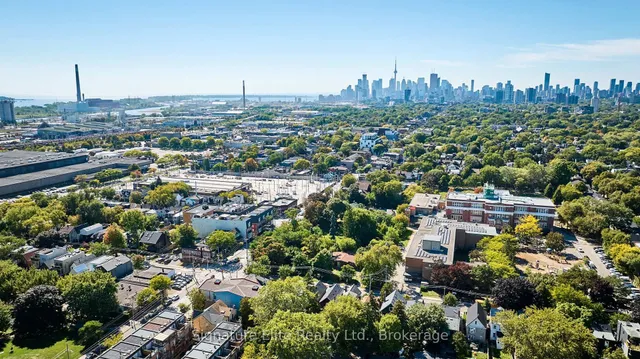 Additional image 25 of 45 Connaught Ave Unit 402