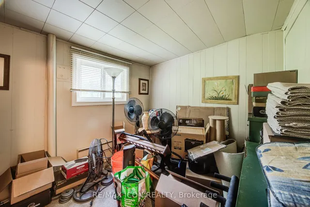 Additional image 32 of 105 Lorne Cres