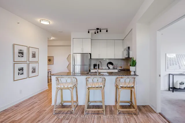 Additional image 4 of 840 Queens Plate Dr Unit 205