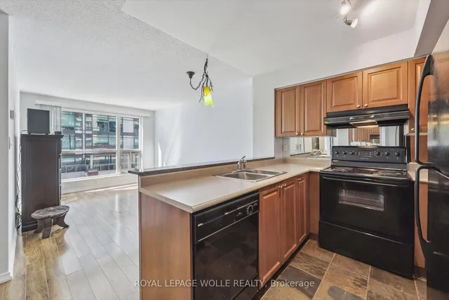 Additional image 8 of 230 King St Unit 1109