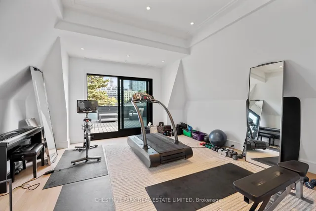 Additional image 25 of 43 Summerhill Ave