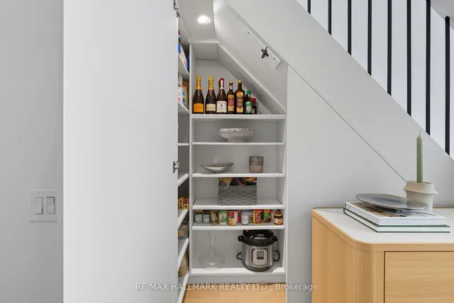 Additional image 14 of 5 Hanna Ave Unit 719