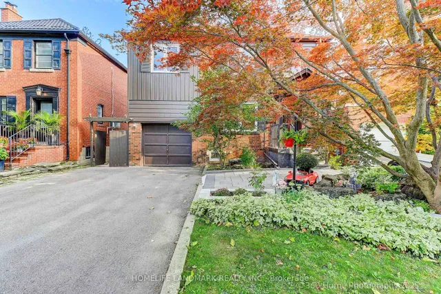 Primary image of 123 Queens Dr