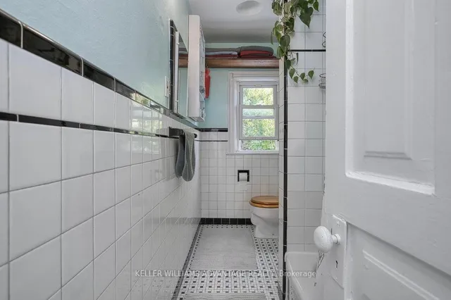 Additional image 23 of 32 Bartlett Ave