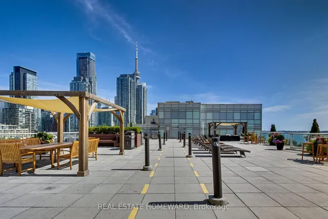 Additional image 35 of 550 Queens Quay Unit 201