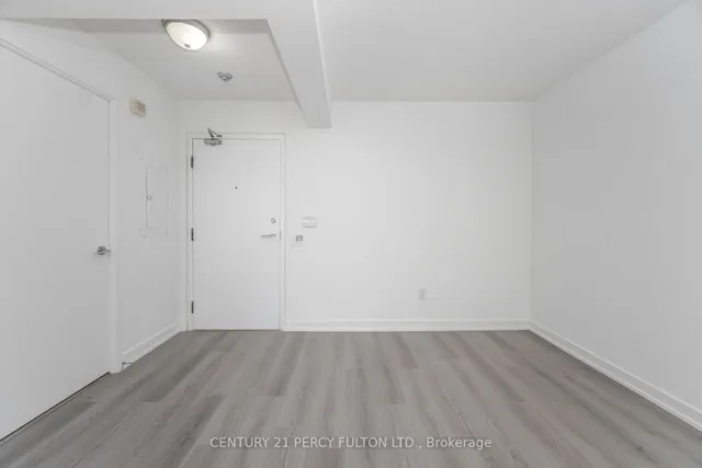 Additional image 4 of 19 Singer Crt Unit 1518