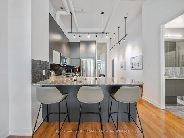 Additional image 7 of 380 Macpherson Ave Unit 307