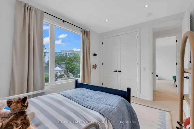 Additional image 29 of 32 Almont Rd