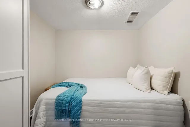 Additional image 28 of 197 Lambton Ave