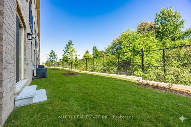 Additional image 27 of 105 Pidgeon St