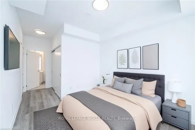 Additional image 16 of 15 Wellington St Unit 907