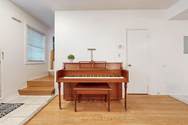 Additional image 5 of 760 Lawrence Ave Unit 174