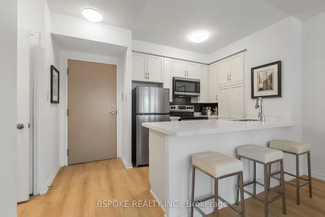 Additional image 7 of 2495 Dundas St Unit 320