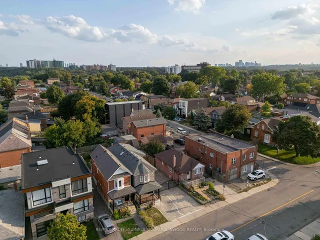 Additional image 42 of 197 Lambton Ave