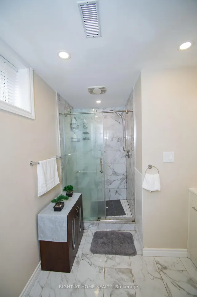 Additional image 34 of 65 Bridgenorth Cres