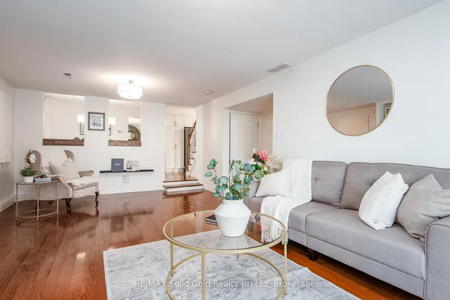 Additional image 22 of 271 Newbury Dr