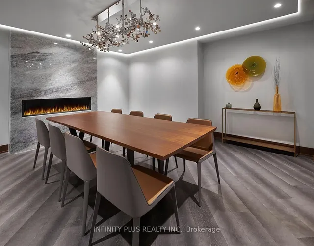 Additional image 19 of 275 Village Green Sq Unit 3419