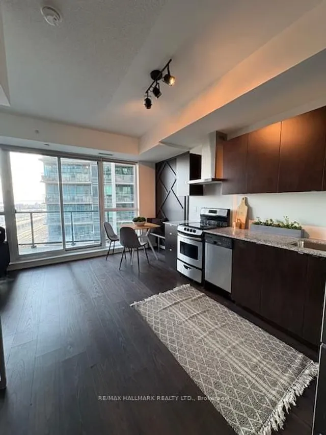 Additional image 8 of 51 East Liberty St Unit 1215