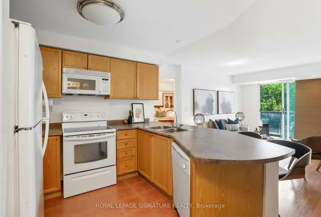 Additional image 3 of 935 Sheppard Ave Unit 402