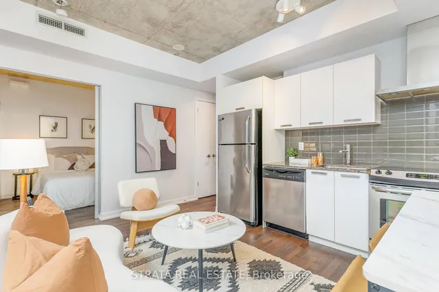 95 Bathurst St Unit 615