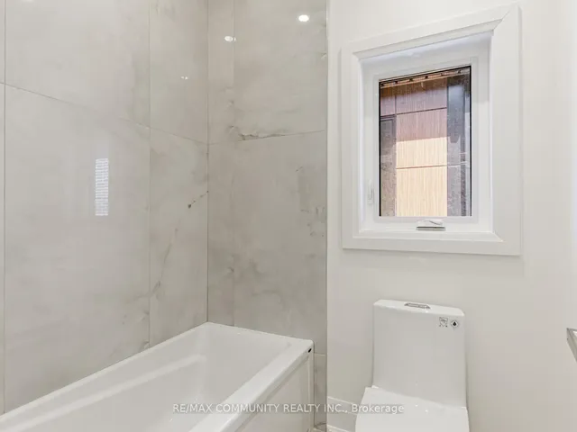 Additional image 30 of 43 Sugarbush Sq