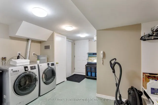 Additional image 37 of 74 Humberview Rd