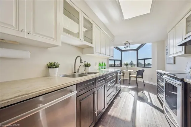 Additional image 11 of 20 Ellen St Unit 610