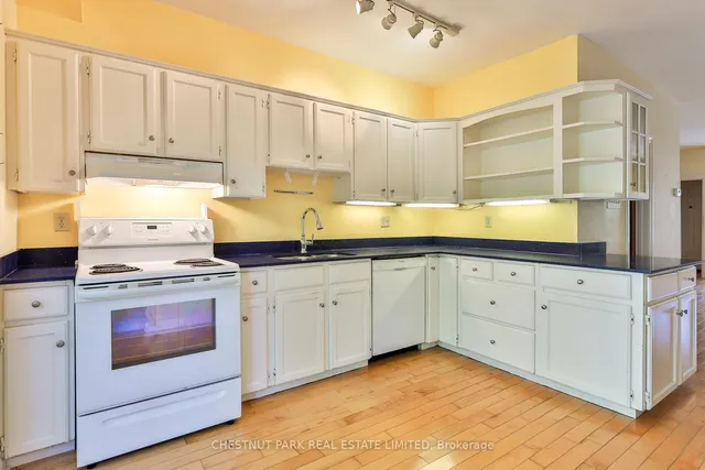 Additional image 16 of 52 Craighurst Ave