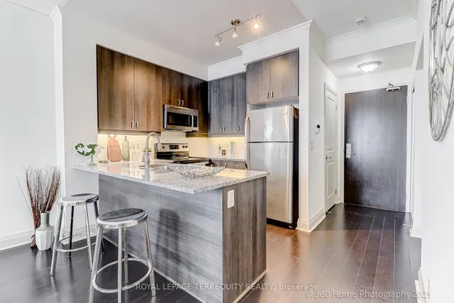 Additional image 8 of 1185 The Queensway Unit 716