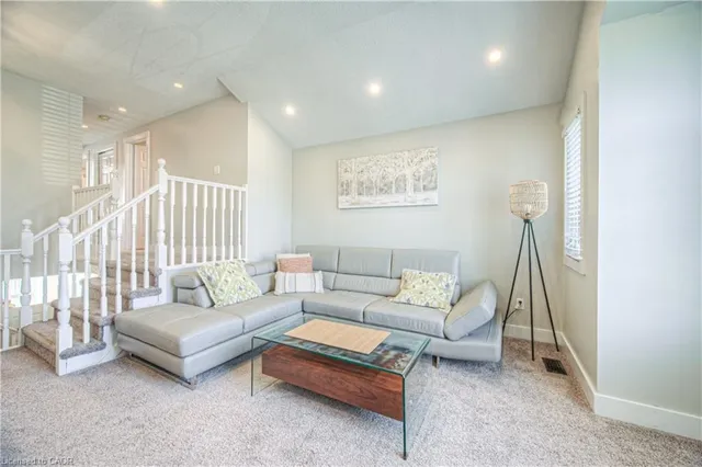 Additional image 21 of 220 Sienna Cres