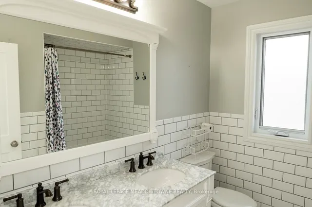 Additional image 15 of 17 Kersdale Ave