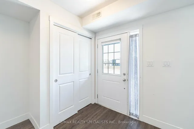 Additional image 7 of 160 Rochefort St Unit B-17