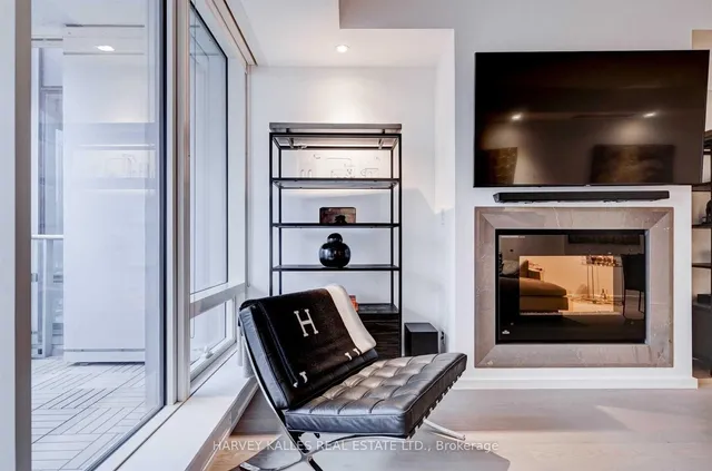 Additional image 20 of 180 University Ave Unit 2508