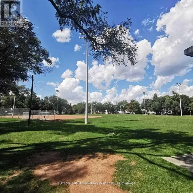 Additional image 21 of 7 Smith Cres Unit 323