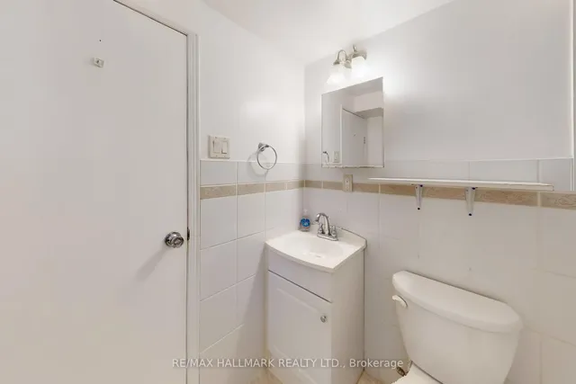 Additional image 33 of 38 Courton Dr