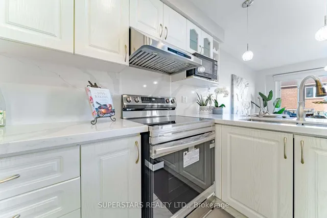 Additional image 17 of 103 New Forest Sq