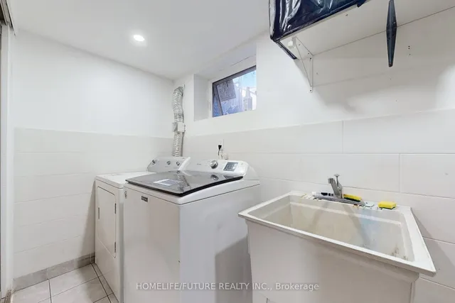 Additional image 27 of 1013 Islington Ave