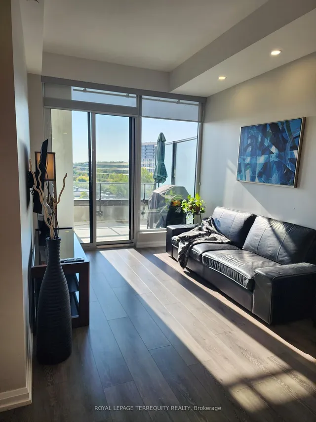 Additional image 3 of 4208 Dundas St Unit 610