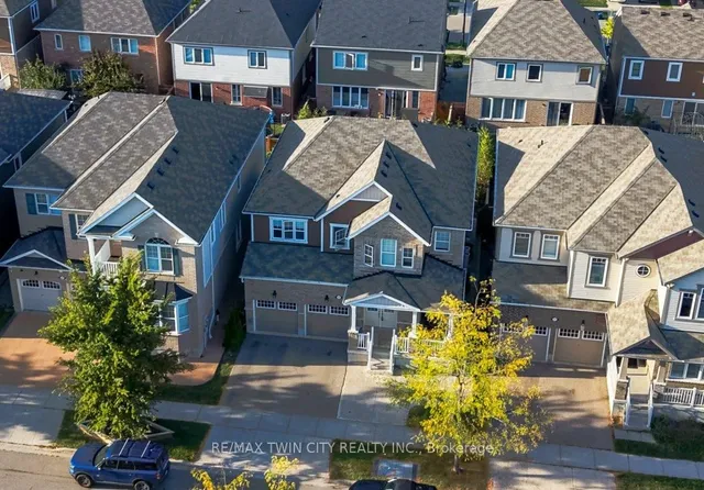 Additional image 42 of 231 Grovehill Cres