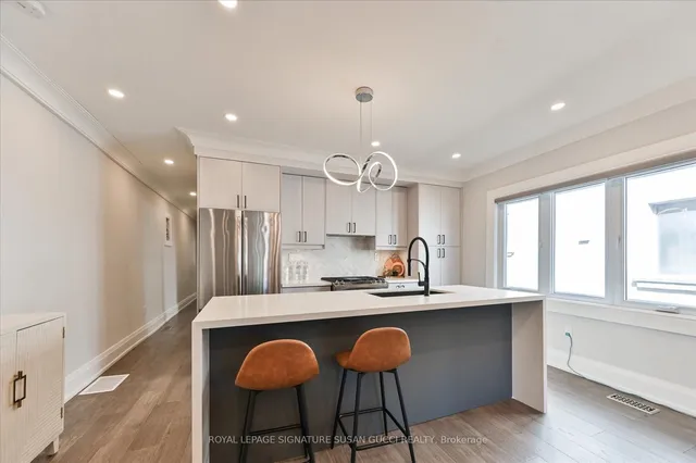 Additional image 12 of 972 Cosburn Ave