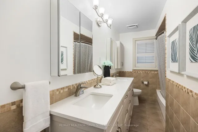 Additional image 17 of 122 Collinson Blvd