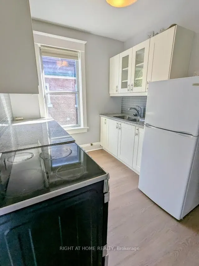 Additional image 13 of 239 Woodbine Ave