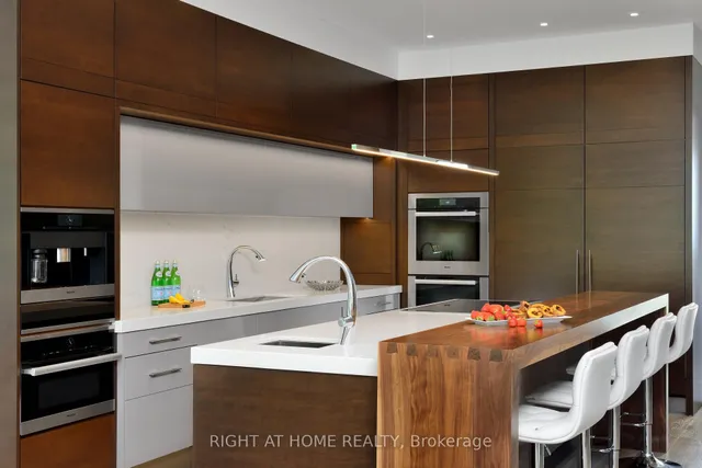 Additional image 15 of 1305 Royal York Rd