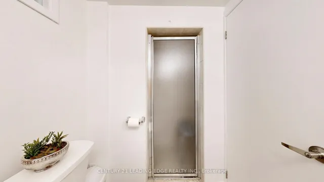 Additional image 30 of 325 Waterloo Ave