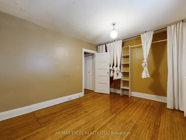 Additional image 15 of 449 Christie St