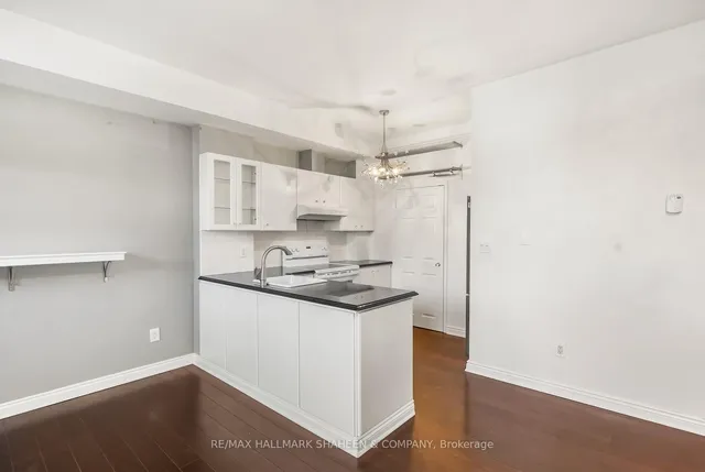 Additional image 11 of 500 Richmond St Unit 331