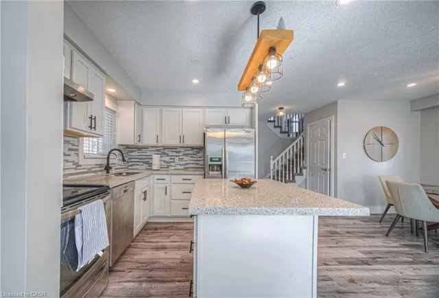 Additional image 11 of 220 Sienna Cres